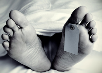 மண்வெட்டியால் தந்தையை அடித்து கொன்ற மகன்