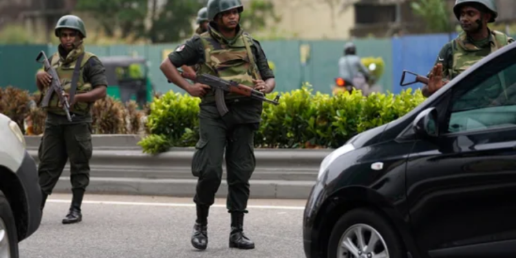 நாட்டில் ஆயுதம் தாங்கிய படையினருக்கு  முக்கிய சில அதிகாரங்கள்  வழங்கப்பட்டுள்ளது