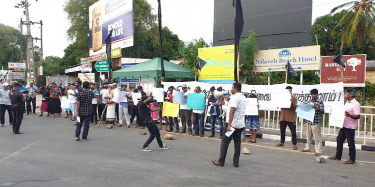 ரணிலை விரட்ட சத்தியாக்கிரக போராட்டம்