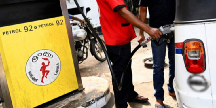 21 ஆம் திகதி  முதல் இலங்கை பெற்றோலியக் கூட்டுத்தாபனத்தின் எரிபொருள் நிரப்பு நிலையத்தின் ஊடாக எரிபொருள் விநியோகம் இடம்பெறும்!