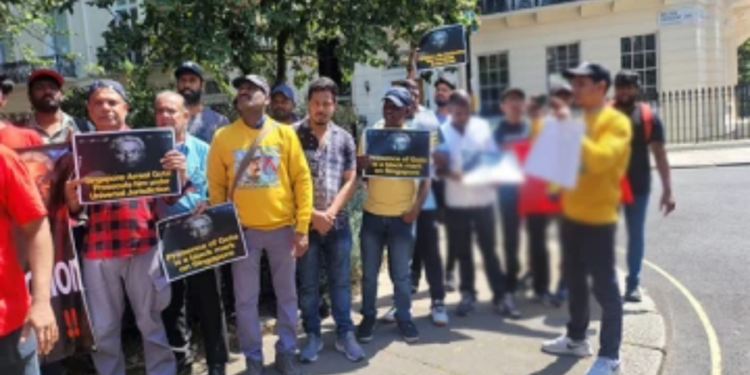 கோட்டாவை கைது செய்ய வலியிறுத்தி ஒன்று கூடிய தமிழர்கள்