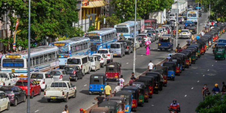 எரிபொருள் வரிசையில் காத்திருக்க வேண்டாம் மக்களுக்கு விடுக்கப்பட்டுள்ள முக்கிய அறிவிப்பு!