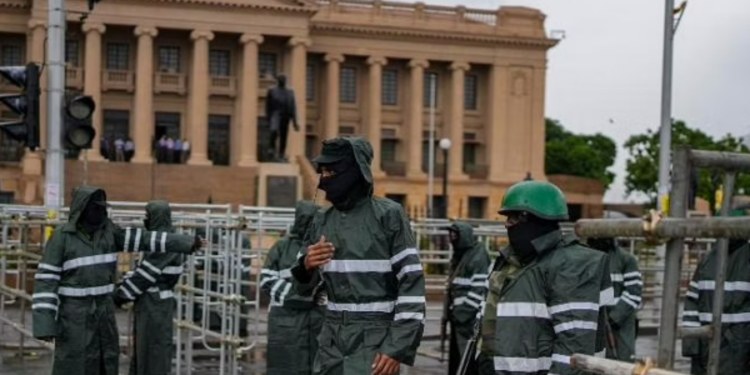 அரச கட்டிடங்களை ஆக்கிரமிக்கும் உரிமை எவருக்கும் இல்லை!