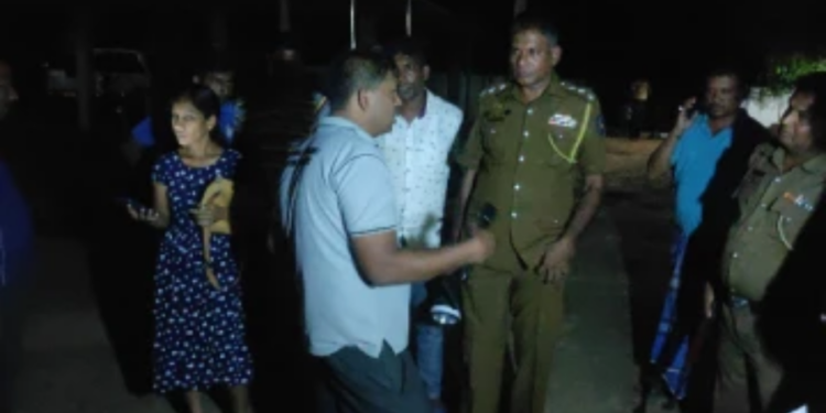 புதுக்குடியிருப்பு பிரதேச செயலகத்தில் பதுக்கி வைக்கப்பட்ட எரிபொருள் பொலிசாரால் மீட்பு!