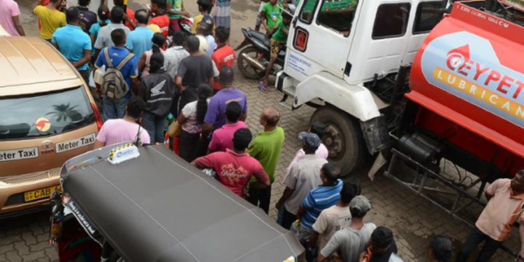 எரிபொருள் விநியோகத்தில் இன்று முதல் நடைமுறைப்படுத்தப்படும் புதிய நடைமுறை