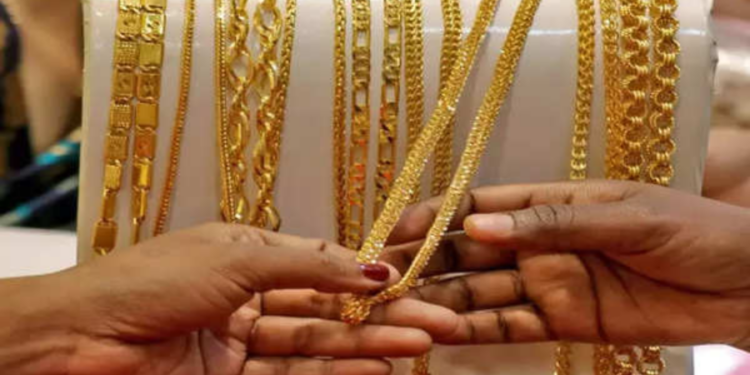 ஆடிப்பெருக்கில் தங்கம் வாங்கினால் என்ன நடக்கும் தெரியுமா?