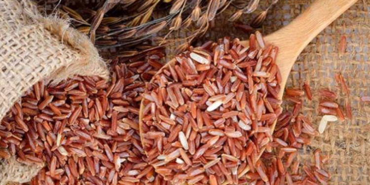 சிவப்பு அரிசியை உட்கொள்வதால் கிடைக்கும் நன்மைகள்