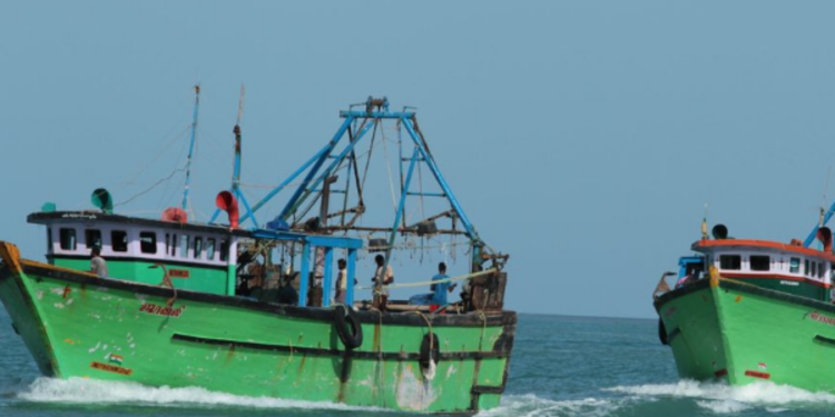 கடுமையான பொருளாதார நெருக்கடியால் நாட்டை விட்டு வெளியேறுபவர்களின் எண்ணிக்கை அதிகரிப்பு!