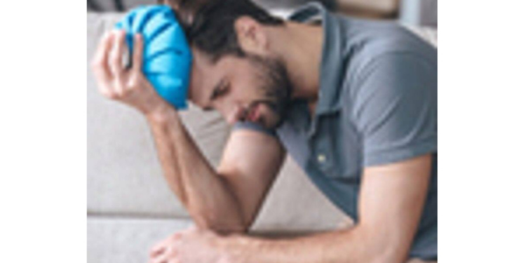 யாழில் வாய் தகராறு முற்றியதில் கணவனின் மண்டையை உடைத்த மனைவி!