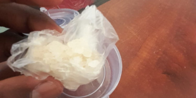 முல்லைத்தீவில் போதை பொருள் வைத்திருந்த இரு இளைஞர்கள் கைது!