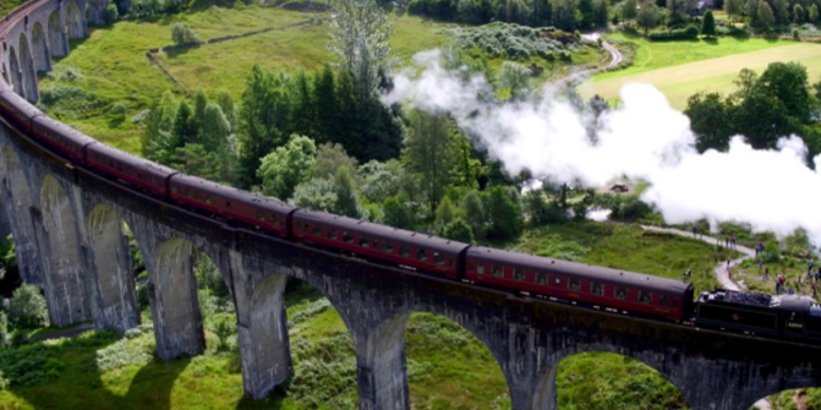 கொழும்பில் இருந்து பதுளைக்கு புதிய சொகுசு புகையிரத சேவை அறிமுகம்!