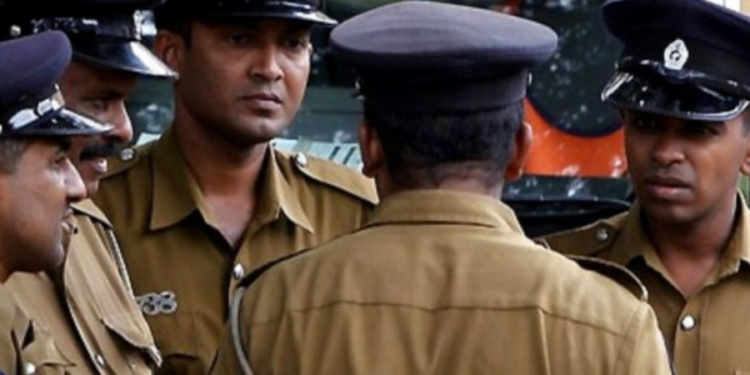 யாழில்   சிறுமிகள் இருவரை துஷ்பிரயோகத்திற்கு உட்படுத்திய குற்றச்சாட்டில் ஜவர் விளக்கமறியலில்!