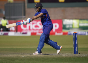 3வது ஒருநாள் சர்வதேச போட்டியில் முதல் சதத்தை பதிவு செய்த ஷுப்மான் கில்