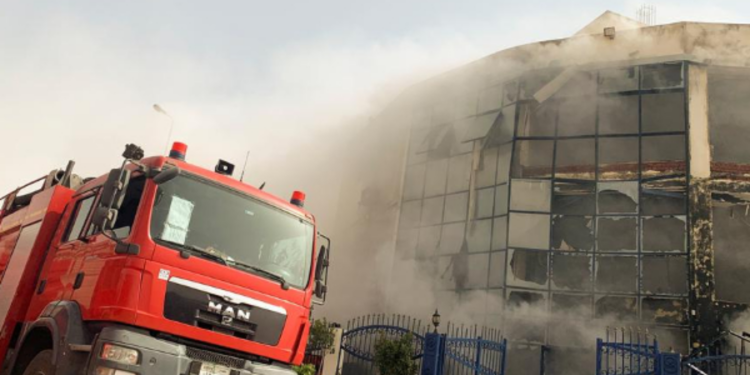 திருமணத்திற்க்காக பள்ளியை எரித்த இளைஞன்