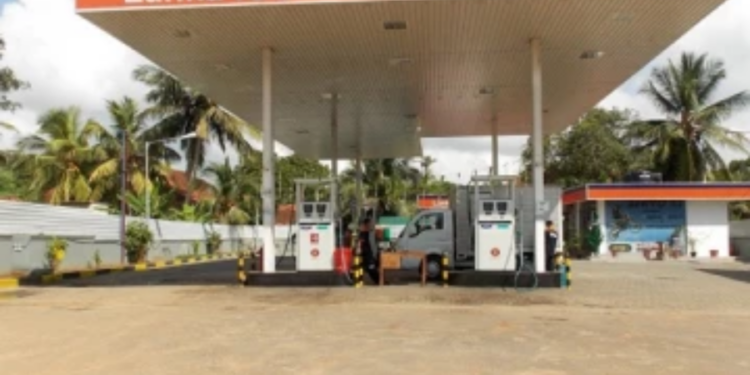 வெளிநாட்டு நிறுவனங்களுக்கு வழங்கப்படும் இலங்கை எரிபொருள் நிரப்பு நிலையங்கள்