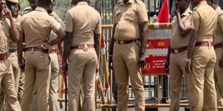 கனடா செல்ல தயார் நிலையில் இருந்த 11 இலங்கையர்கள் இந்தியாவின் கேரளாவில் வைத்து கைது!