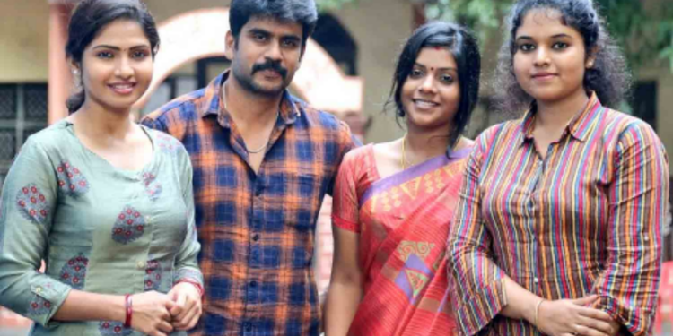 மூன்று கதாநாயகிகளுடன் இணைந்து நடிக்கும் சின்னத்திரை பிரபலம்!