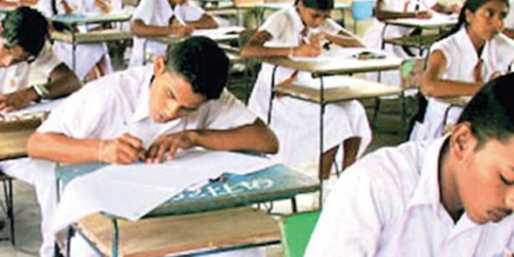 உயர்தர பரீட்சை குறித்து கல்வி அமைச்சிடம் விடுக்கப்பட்டுள்ள கோரிக்கை!