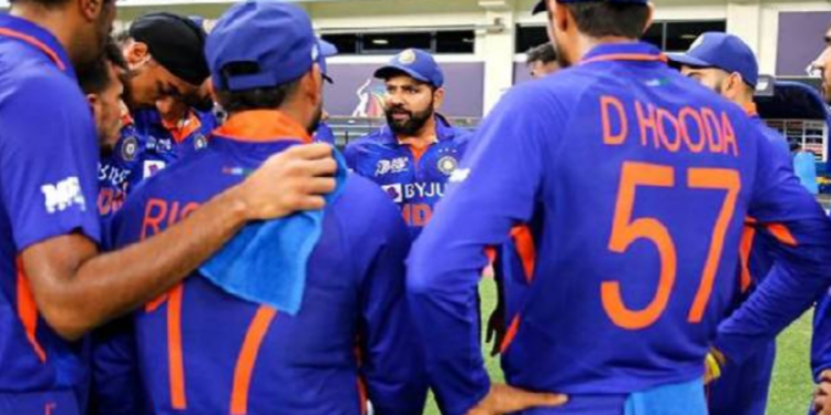 டி20 உலகக் கோப்பைக்கான பெயர் பட்டியலை அறிவித்த இந்திய அணி!