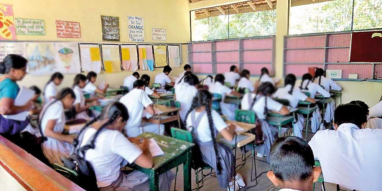 தொலைத் தொடர்பு கட்டண அதிகரிப்பால் மாணவர்களுக்கு ஏற்ப்பட்டுள்ள சிக்கல்!