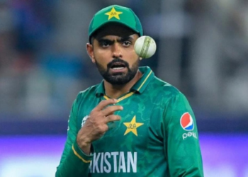 டி 20 உலக கோப்பைக்கான  அணியை அறிவித்தது பாகிஸ்தான்!