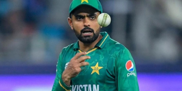 டி 20 உலக கோப்பைக்கான  அணியை அறிவித்தது பாகிஸ்தான்!