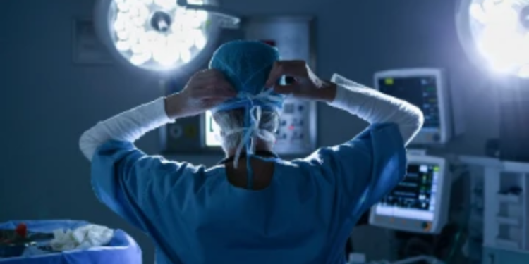 இதய துடிப்பு நின்ற தாயையும் சேயையும் காப்பற்றிய மாருத்துவர்கள்