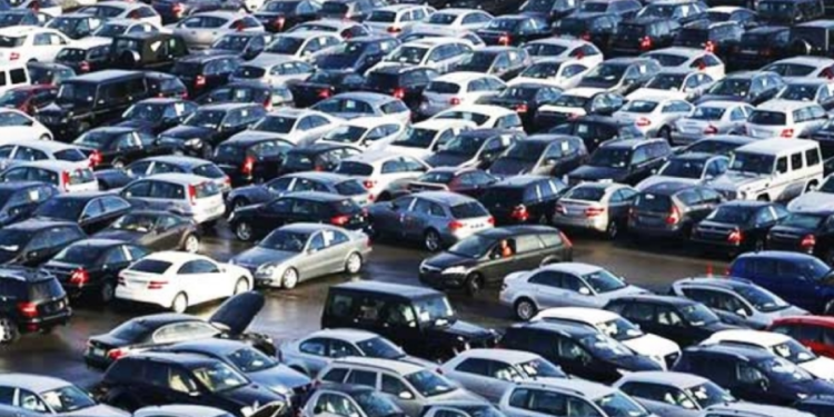 சடுதியாக குறைவடையும்  வாகனங்களின் விலை