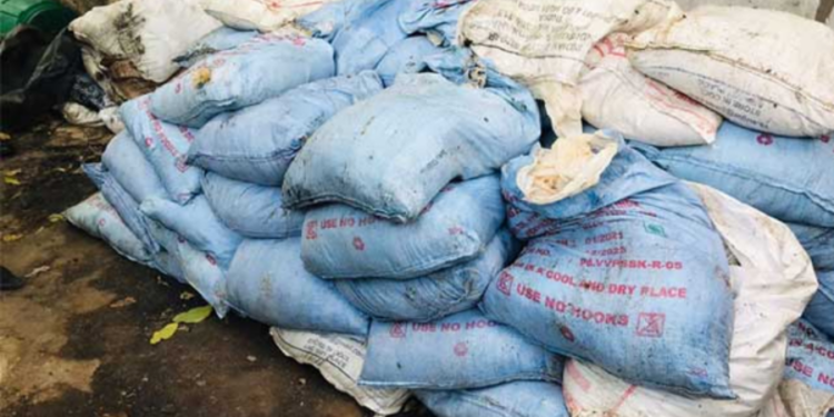 மனித பாவனைக்கு தகுதியற்ற சீனியுடன் இரண்டு சந்தேகநபர்கள் கைது!