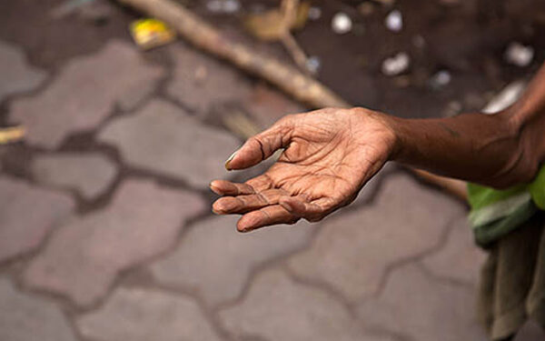 கொழும்பில் மோசமான செயலில் ஈடுபட்ட இரு பெண்கள் கைது!