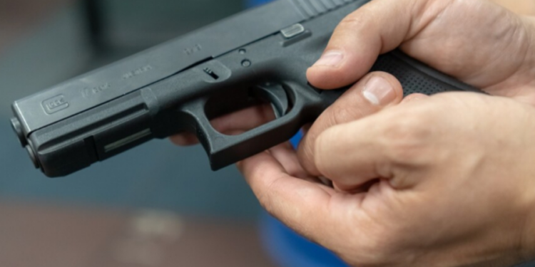 துப்பாக்கி வைத்திருப்பவர்களுக்கு பாதுகாப்பு அமைச்சு விடுத்துள்ள அறிவிப்பு!