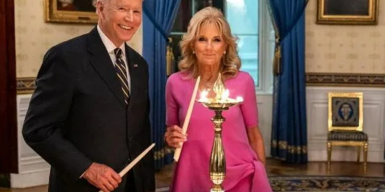 தீபாவளி கொண்டாட்டத்திற்கு தயாராகும்  ஜோ பைடன்