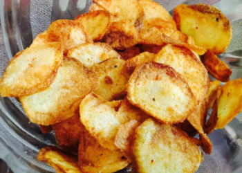 வீட்டிலேயே செய்யக் கூடிய உருளைக்கிழங்கு சிப்ஸ்