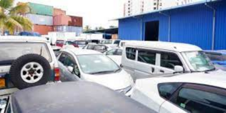 நாட்டிற்கு சட்டவிரோதமாக இறக்குமதி செய்யப்பட்ட வாகனங்கள் தொடர்பில் வெளியாகியுள்ள செய்தி!