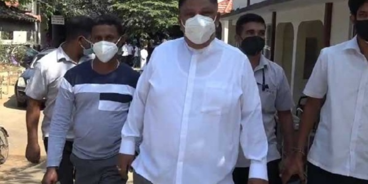 வாழைச்சேனை கடதாசி ஆலைக்கு விஜயம் மேற்கொண்டுள்ள இராஜாங்க அமைச்சர் சாமர சம்பத் தசநாயக்க