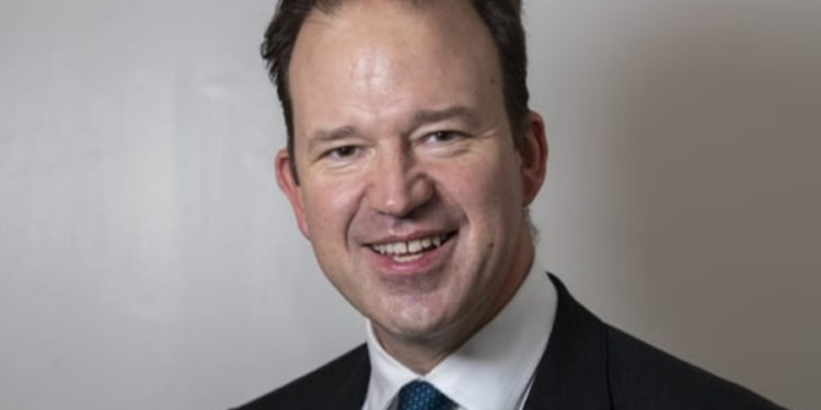 புலம்பெயர்ந்தோரை மீண்டும் நாட்டுக்கே அனுப்பிய நாடு!