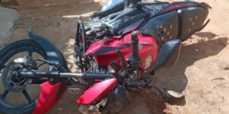 யாழ் வல்வெட்டித்துறையில் வாள்வெட்டு!