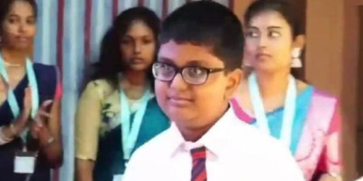 அகில இலங்கை ரீதியிலான கணிதவியல் போட்டியில் சாதனை படைத்த மட்டக்களப்பு மாணவன்