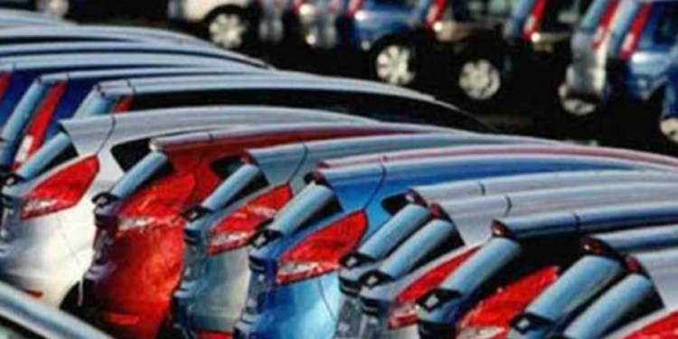 இலங்கையில் வாகனம் வாங்க காத்திருப்போருக்கு கிடைத்துள்ள மகிழ்ச்சியான செய்தி!