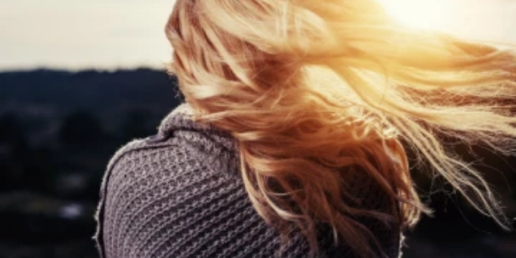 யாழில் திருமணமான பெண்ணுடன் தகாத உறவில் ஈடுபட்ட இளைஞர் கைது!