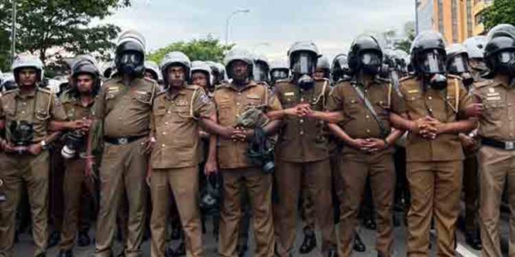 கொழும்பில் போராட்டம் ஆரம்பமானது பொலிசார் குவிக்கப்பட்டு பாதுகாப்பு பலபடுத்தப்பட்டுள்ளது!