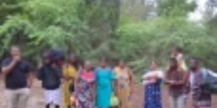 கைக்குழந்தையுடன் அடைக்கலம் தேடி இந்திய சென்ற இலங்கை தமிழர்கள்