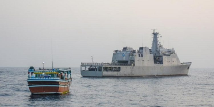 ஹம்பாந்தோட்டை கடற்பரப்பில் கடற்படையினரால் 300 கிலோ கிராம் போதைப்பொருள் மீட்பு!