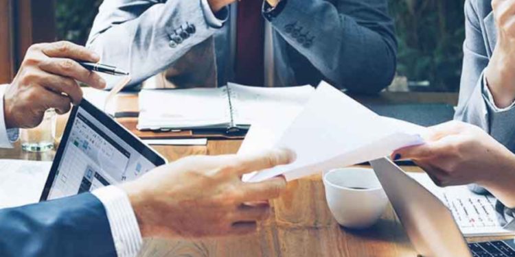 நாட்டை விட்டு வெளியேறும் தொழில் வல்லுனர்கள்!