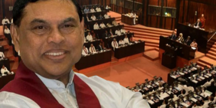 மீண்டும் நாடு திரும்பும் பசில்