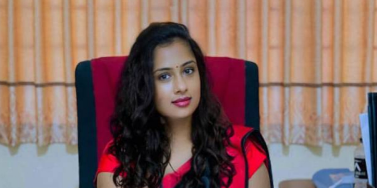 அவசரமாக இடமாற்றம் செய்யப்பட்ட  சுகாதார வைத்திய அதிகாரி பிரியந்தினி கமலசிங்கம்