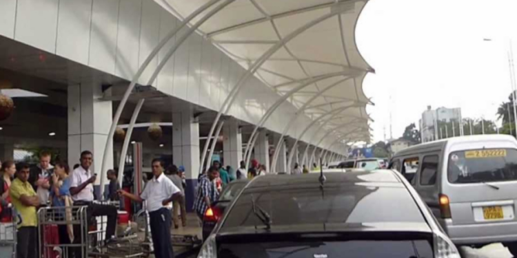 கனடாவில் இருந்து யாழ் வந்த குடும்பத்திற்கு ஏற்ப்பட்ட துன்பம்