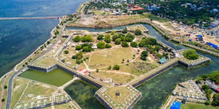 யாழில் தியாக தீபம் திலீபனின் நினைவாலயத்திற்கு முன்பாக வைக்கப்படும் கல்வெட்டுக்கள்!