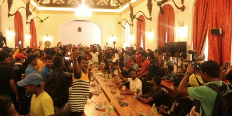 ஜனாதிபதி மாளிகைக்குள் நுழைந்த போராட்டகாரர்கள் தொடர்பில் பிறப்பிக்கப்பட்டுள்ள உத்தரவு!