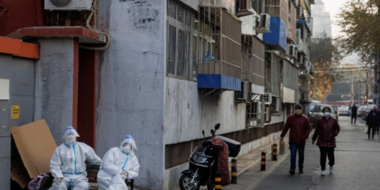 சீனாவில் மீண்டும் அதிகரிக்கும் கொரொனோ தொற்று!